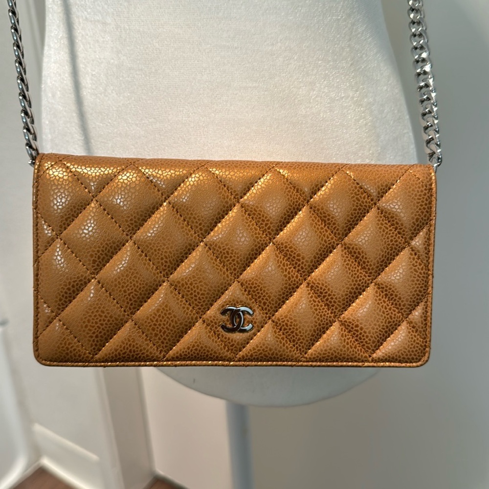 ❌SOLD ❌ EUC Authentic Chanel Quilted Wallet - Iridescent Tan & Silver Hardware